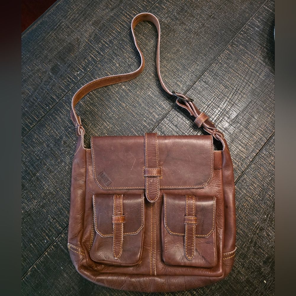 Frye Campus Messenger Shoulder Bag Walnut